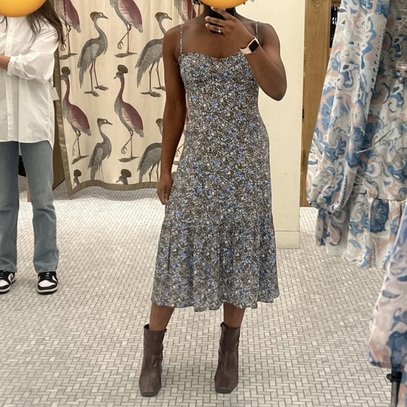 Aritzia Wilfred Broadway Midi Dress - Picture 11 of 11